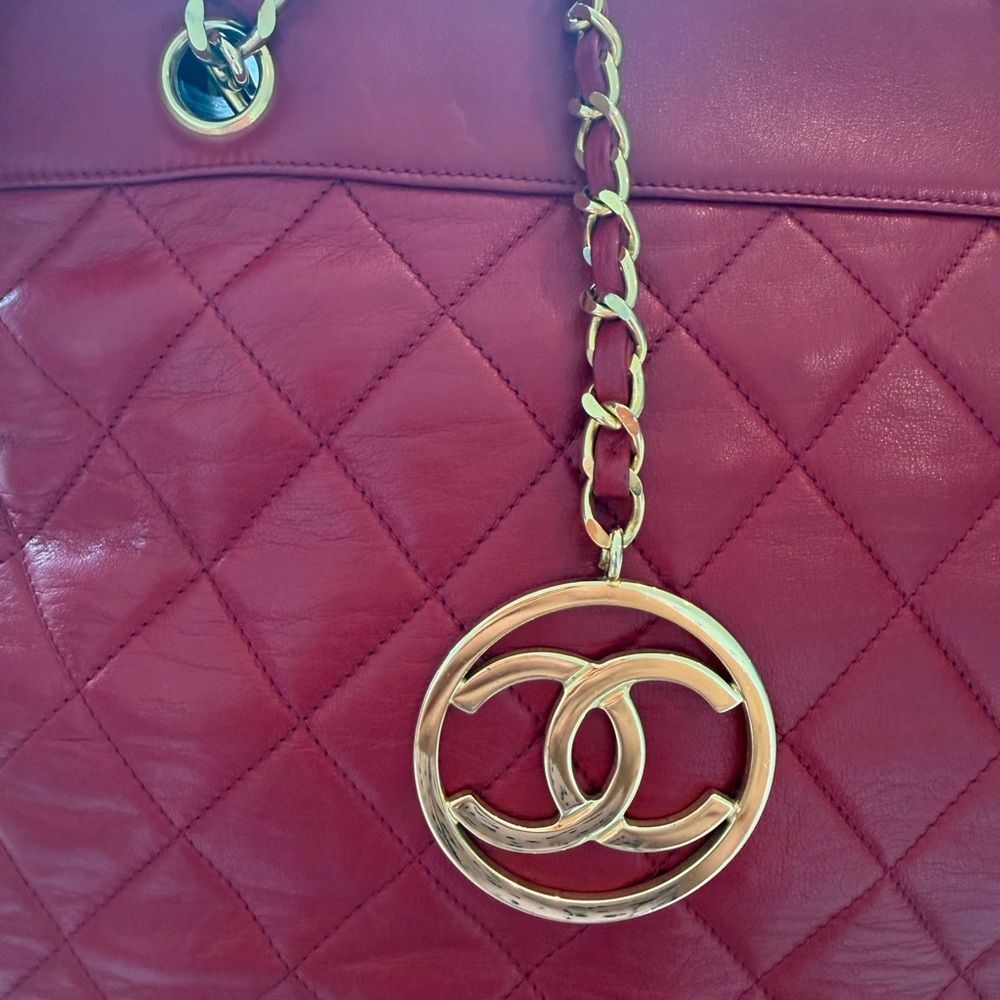 Chanel Red Quilted Chain Tote Bag with Gold Harware - Picture 15 of 16